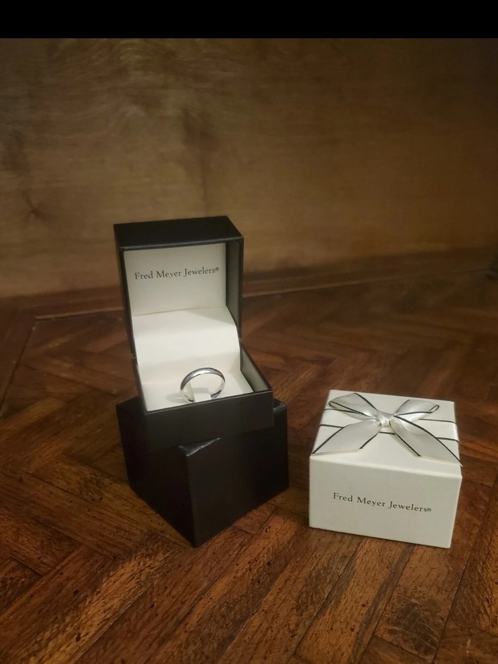 Men's 4mm 14k Wedding Band White Gold Size 10